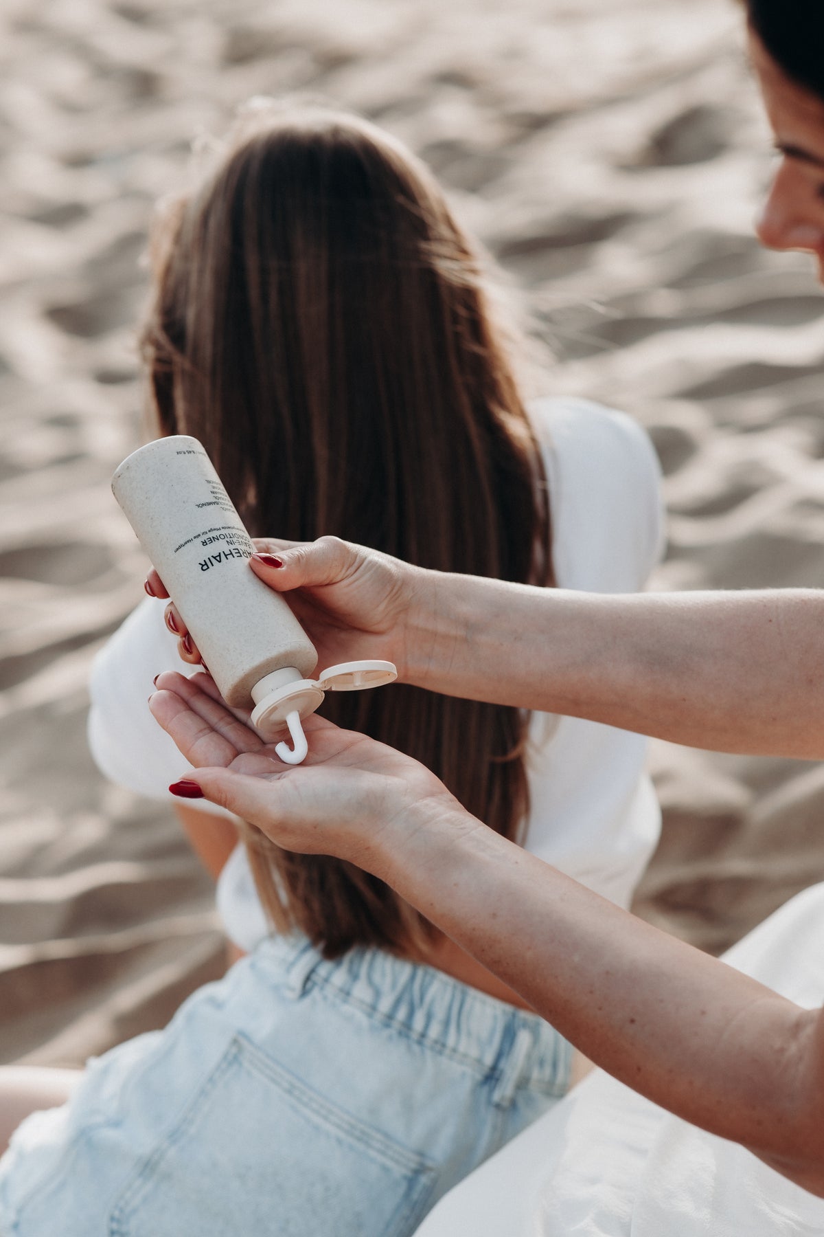 LEAVE-IN CONDITIONER